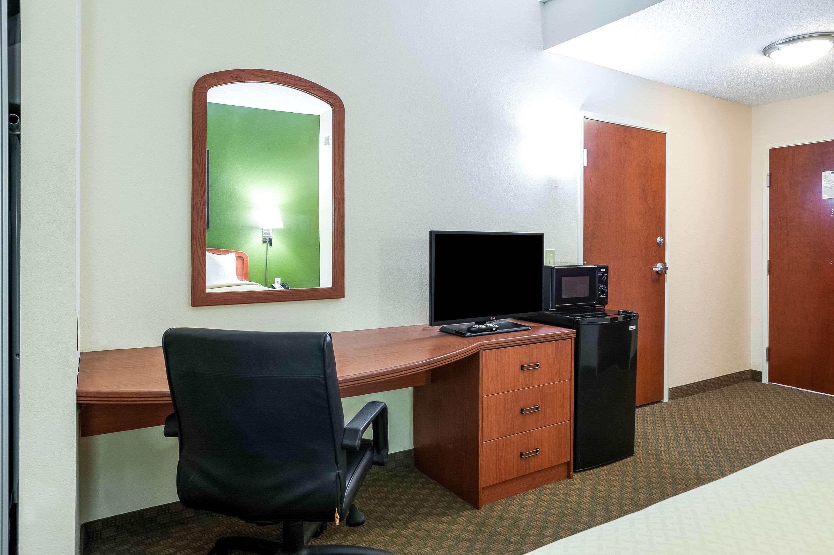 Quality Inn & Suites Lake Charles South Exterior foto