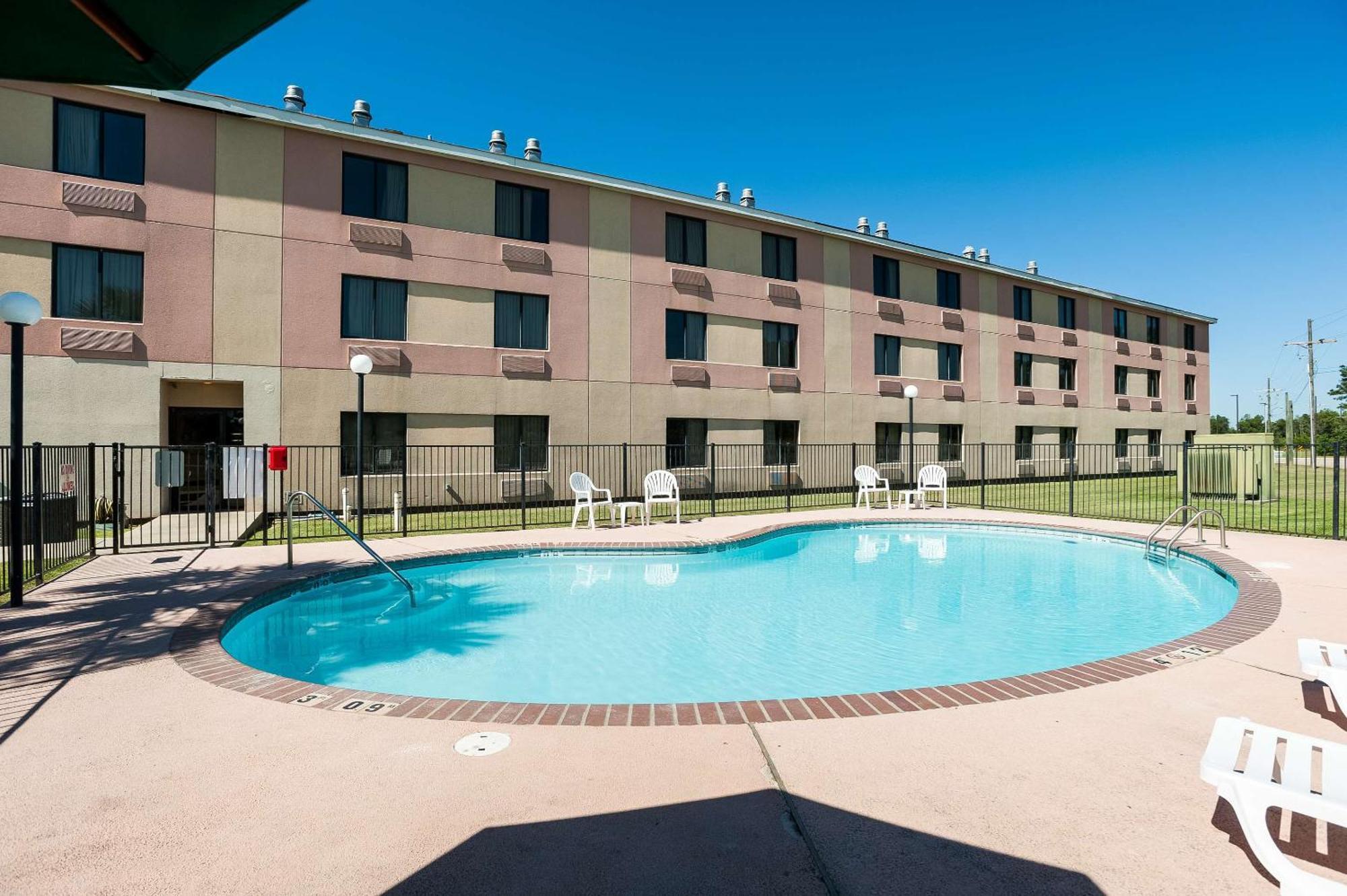Quality Inn & Suites Lake Charles South Exterior foto